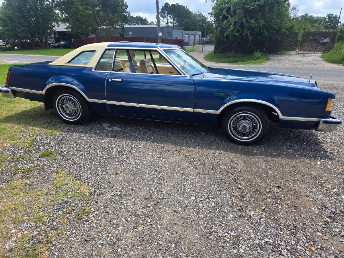 Ford-ltd-ii-1977-blue-8