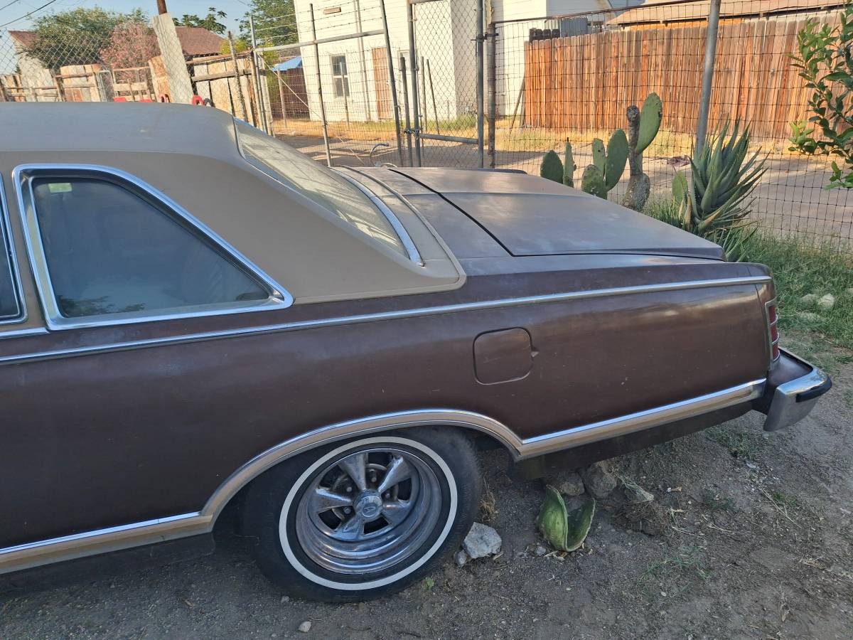 Ford-ltd-landau-1975-brown-13