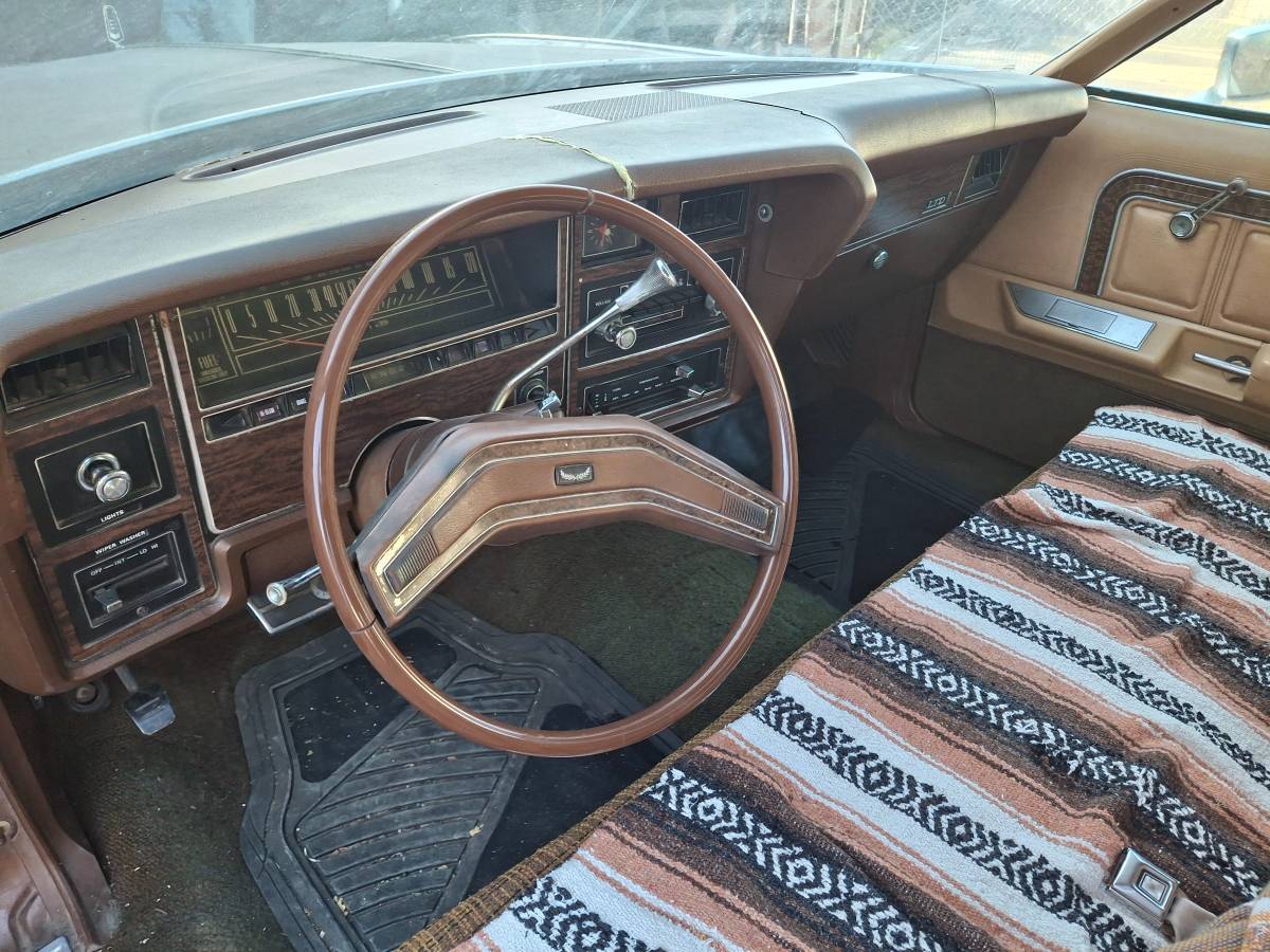 Ford-ltd-landau-1975-brown-17