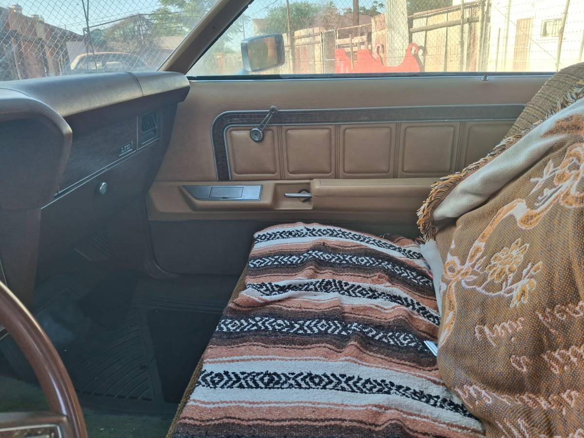Ford-ltd-landau-1975-brown-19