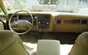 Ford-ltd-landau-1977-custom-4