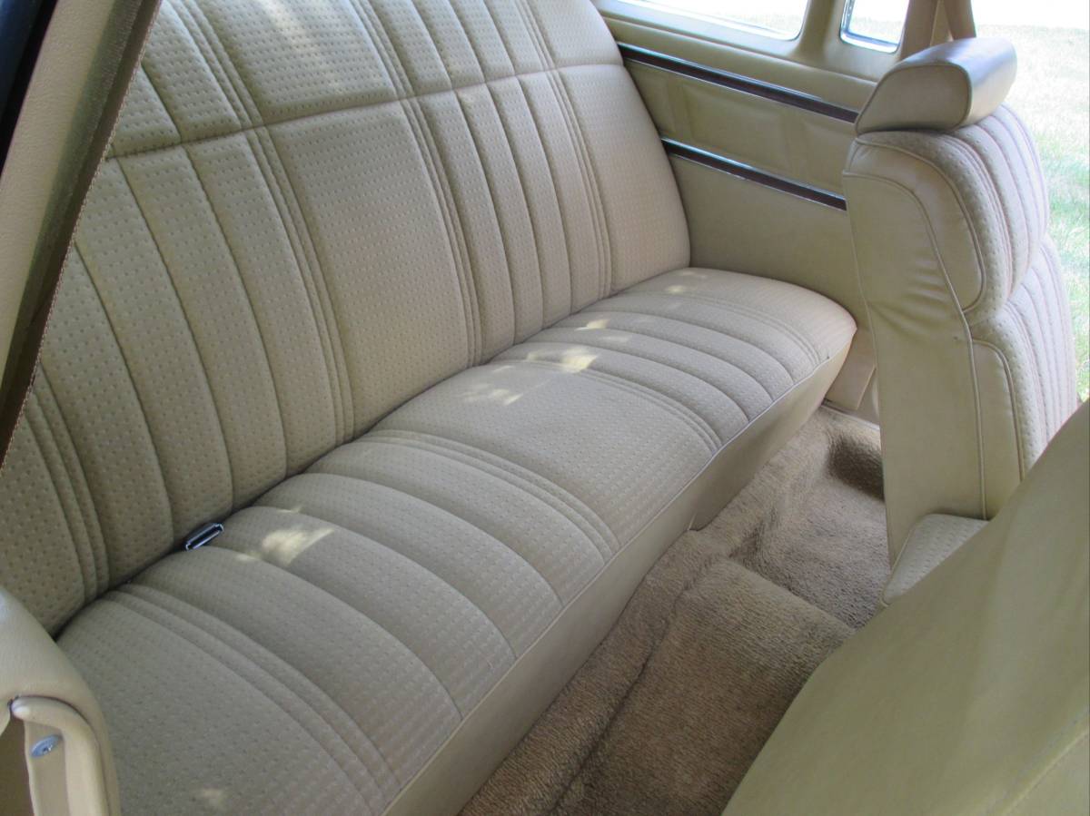 Ford-ltd-landau-1977-custom-9