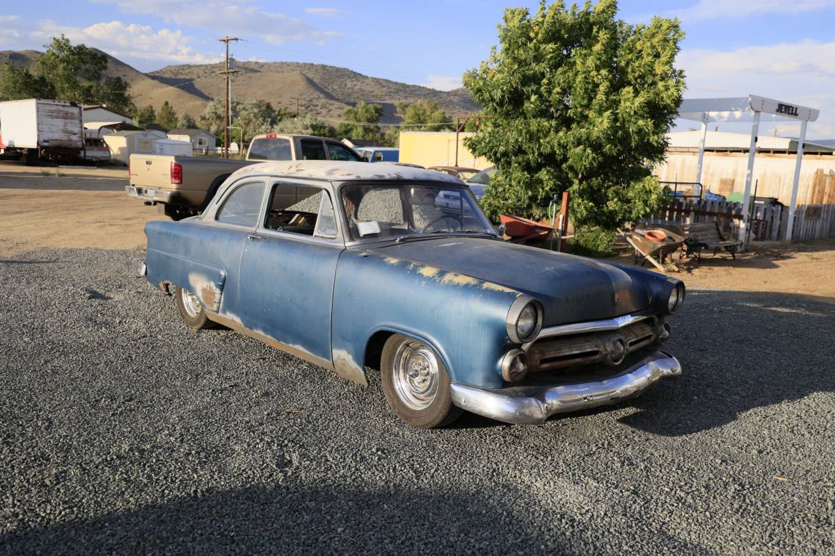 Ford-mainline-1953-blue-2