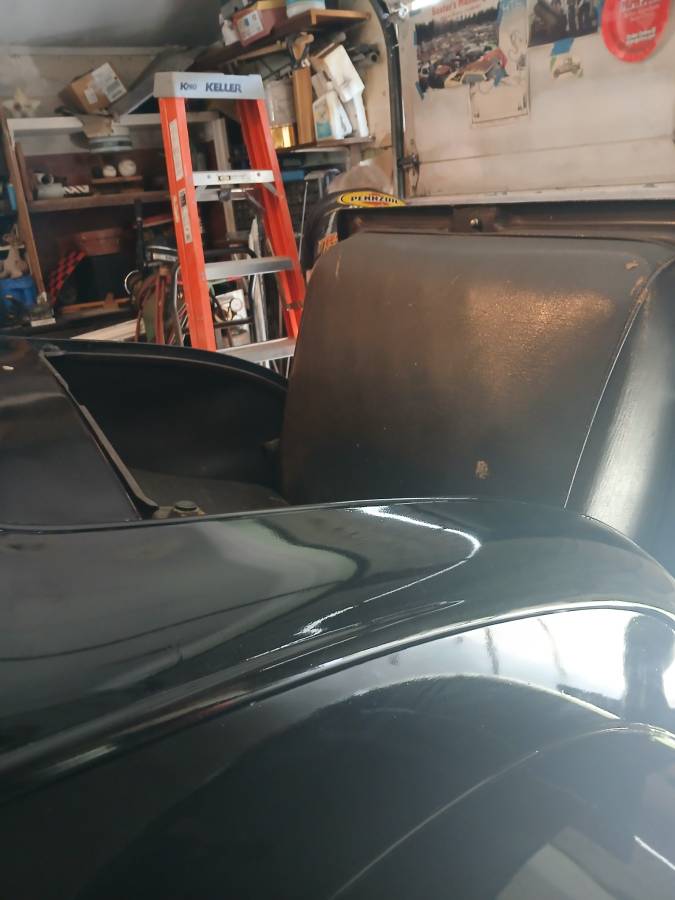 Ford-model-a-1928-black-3