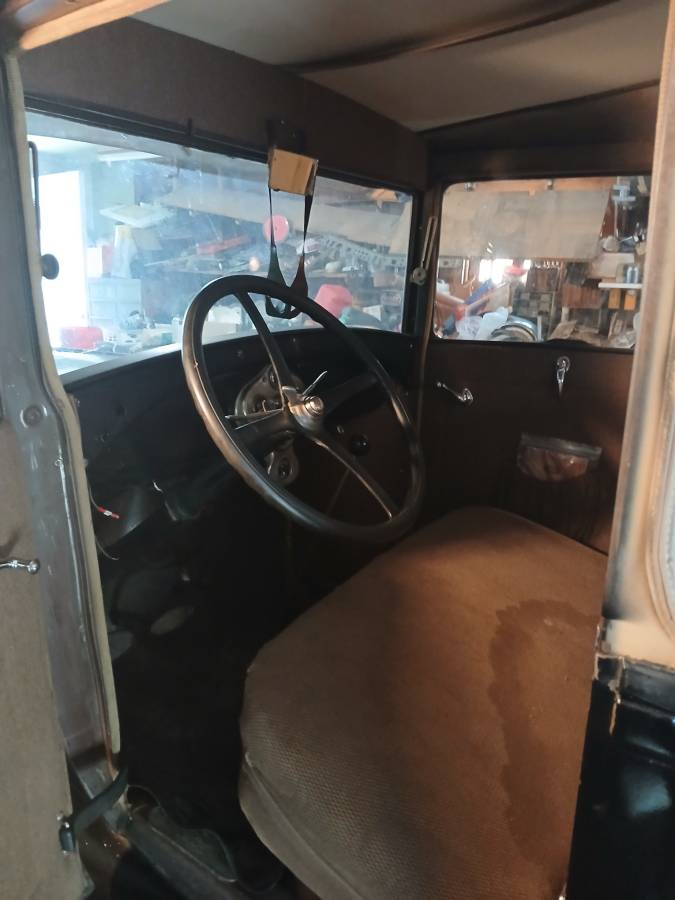 Ford-model-a-1928-black-4