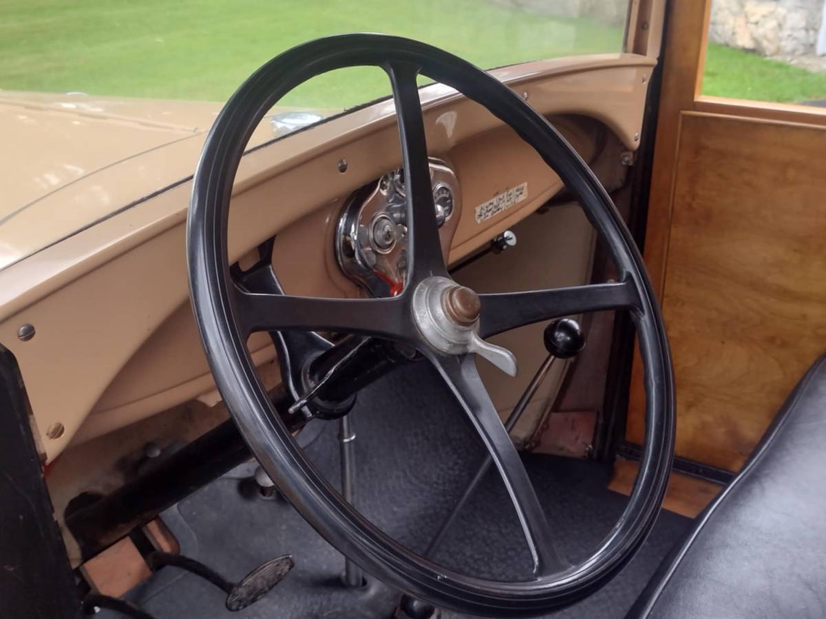 Ford-model-a-1929-brown-17