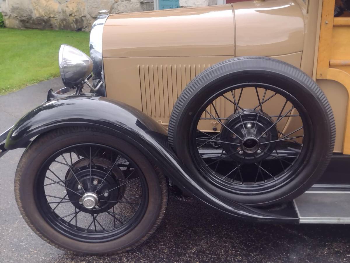Ford-model-a-1929-brown-18