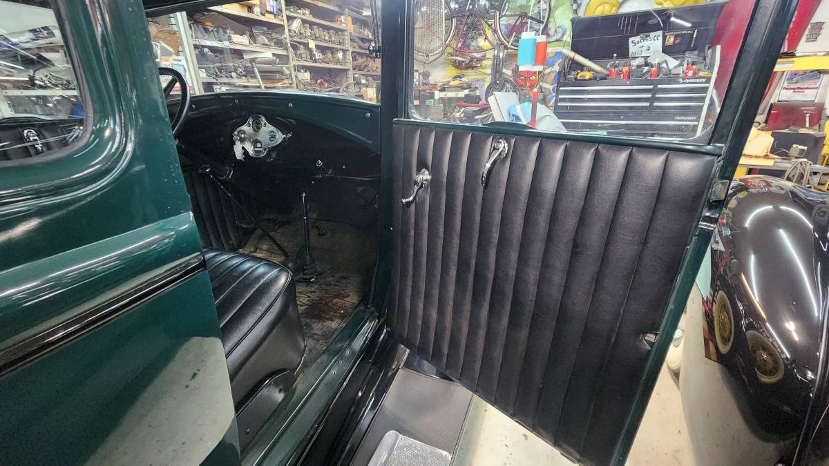 Ford-model-a-1931-green-8