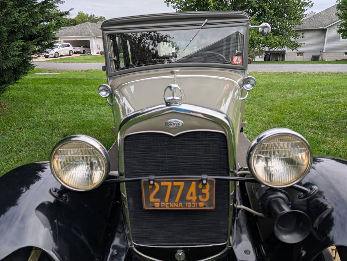 Ford-model-a-4-door-slant-window-1931-green-2