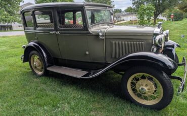 Ford-model-a-4-door-slant-window-1931-green-3
