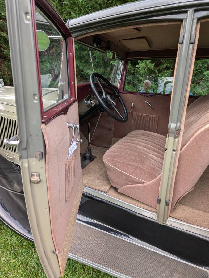 Ford-model-a-4-door-slant-window-1931-green-5