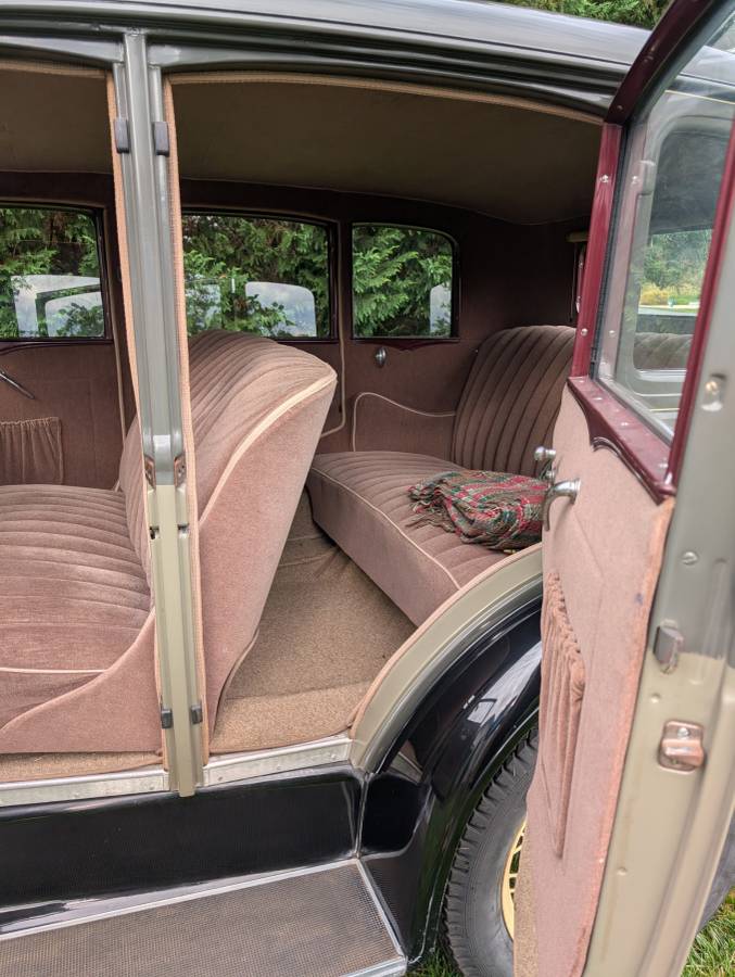 Ford-model-a-4-door-slant-window-1931-green-6