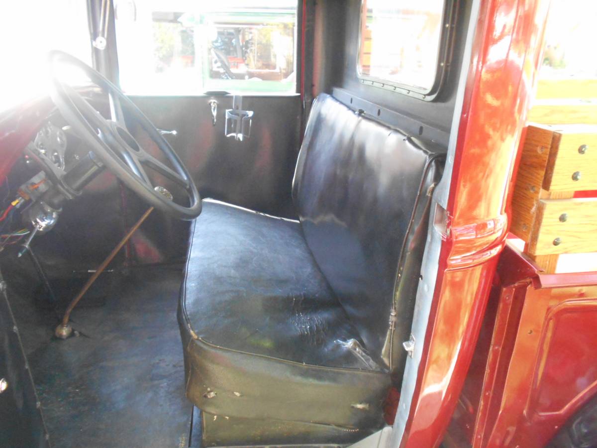 Ford-model-a-closed-cab-pickup-1930-red-2