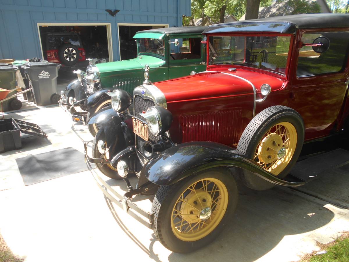 Ford-model-a-closed-cab-pickup-1930-red-39