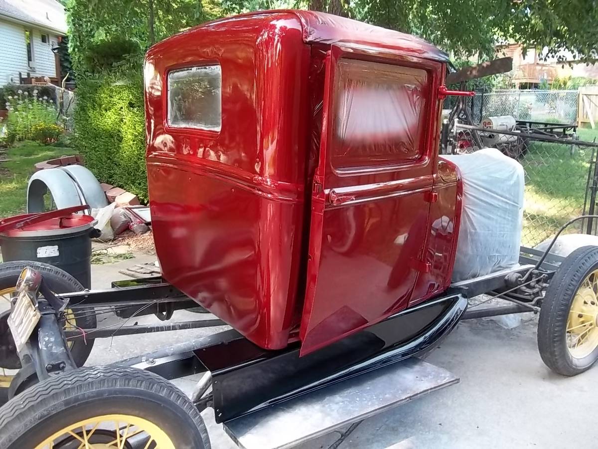 Ford-model-a-closed-cab-pickup-1930-red-9