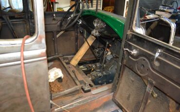 Ford-model-a-coupe-1931-green-16