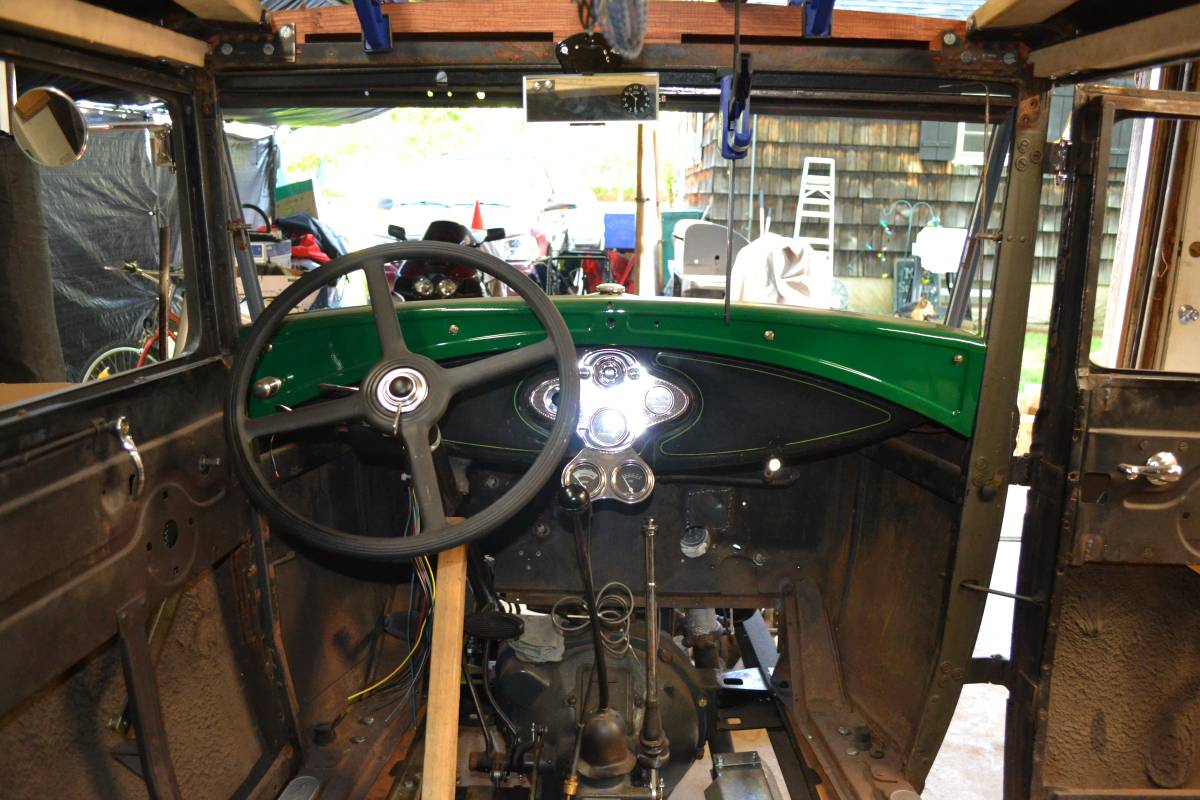Ford-model-a-coupe-1931-green-17