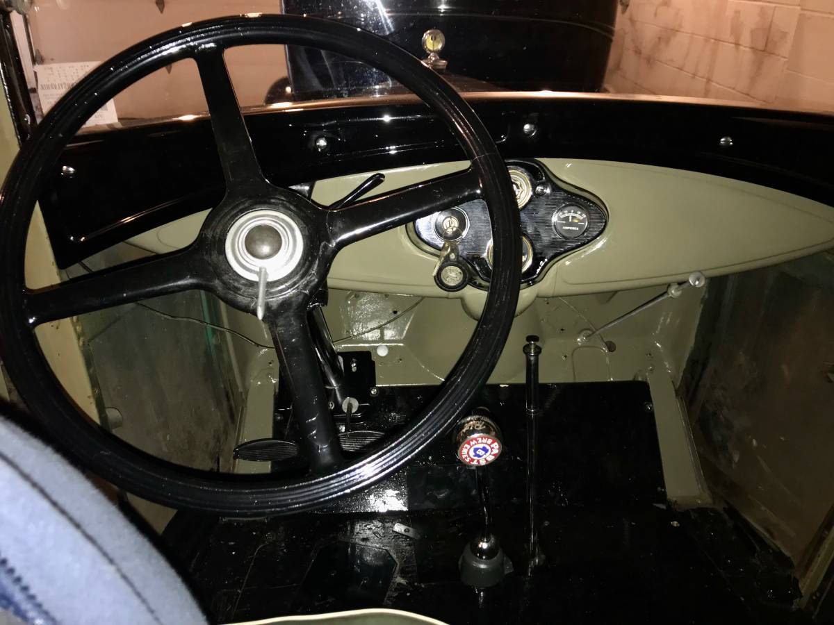 Ford-model-a-panel-delivery-truck-1930-2