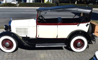 Ford-model-a-phaeton-1928-custom-1