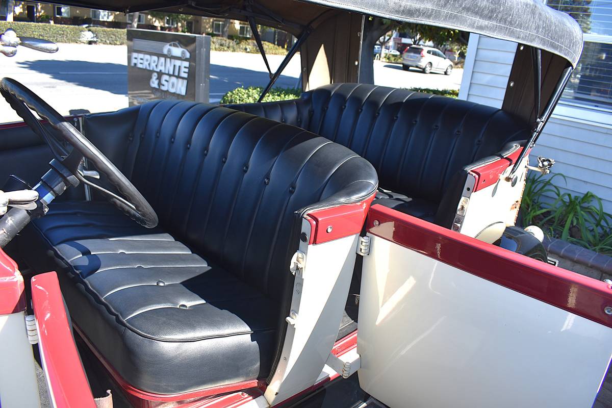 Ford-model-a-phaeton-1928-custom-17