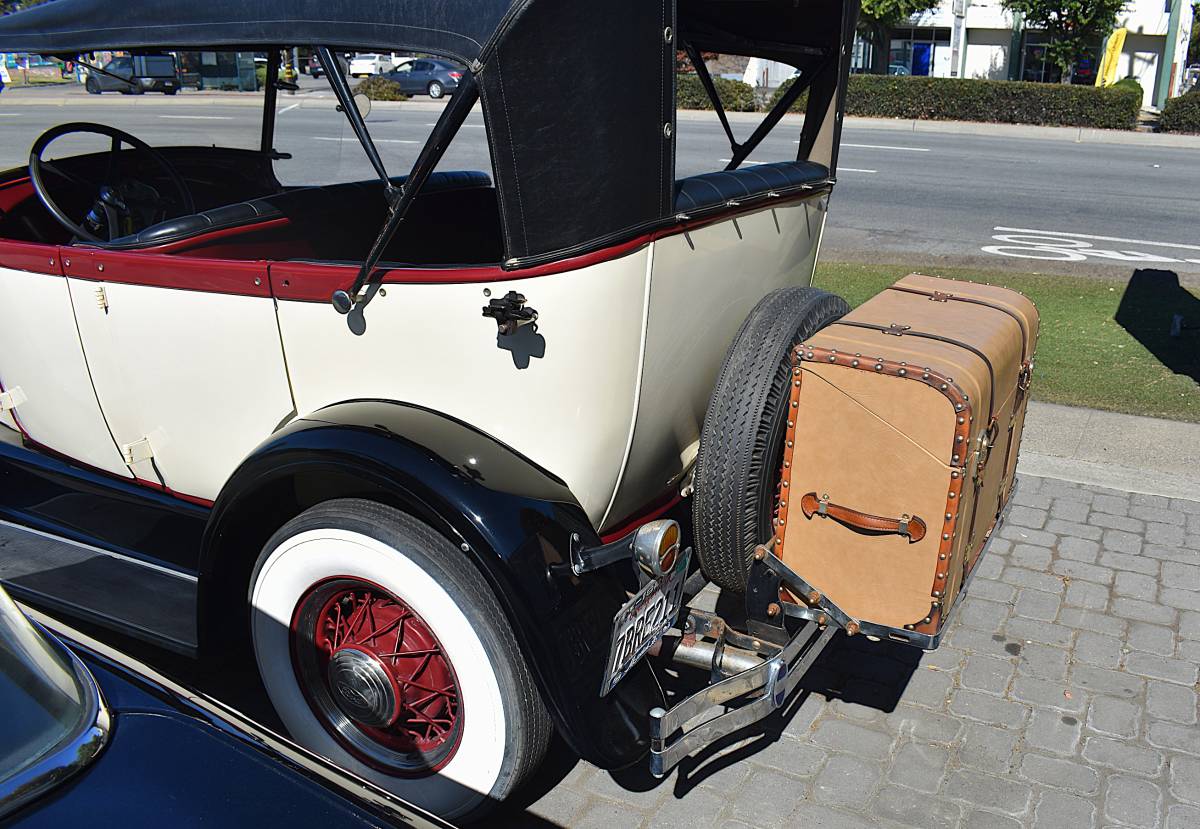 Ford-model-a-phaeton-1928-custom-5