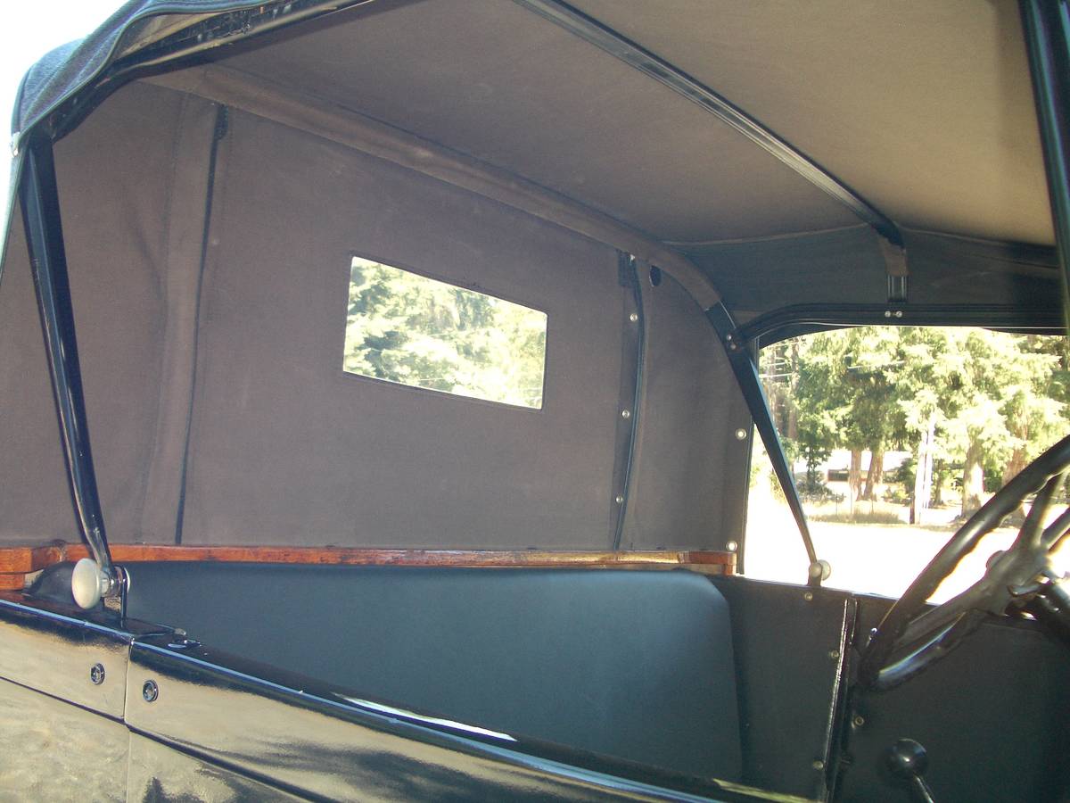 Ford-model-a-roadster-1929-black-17
