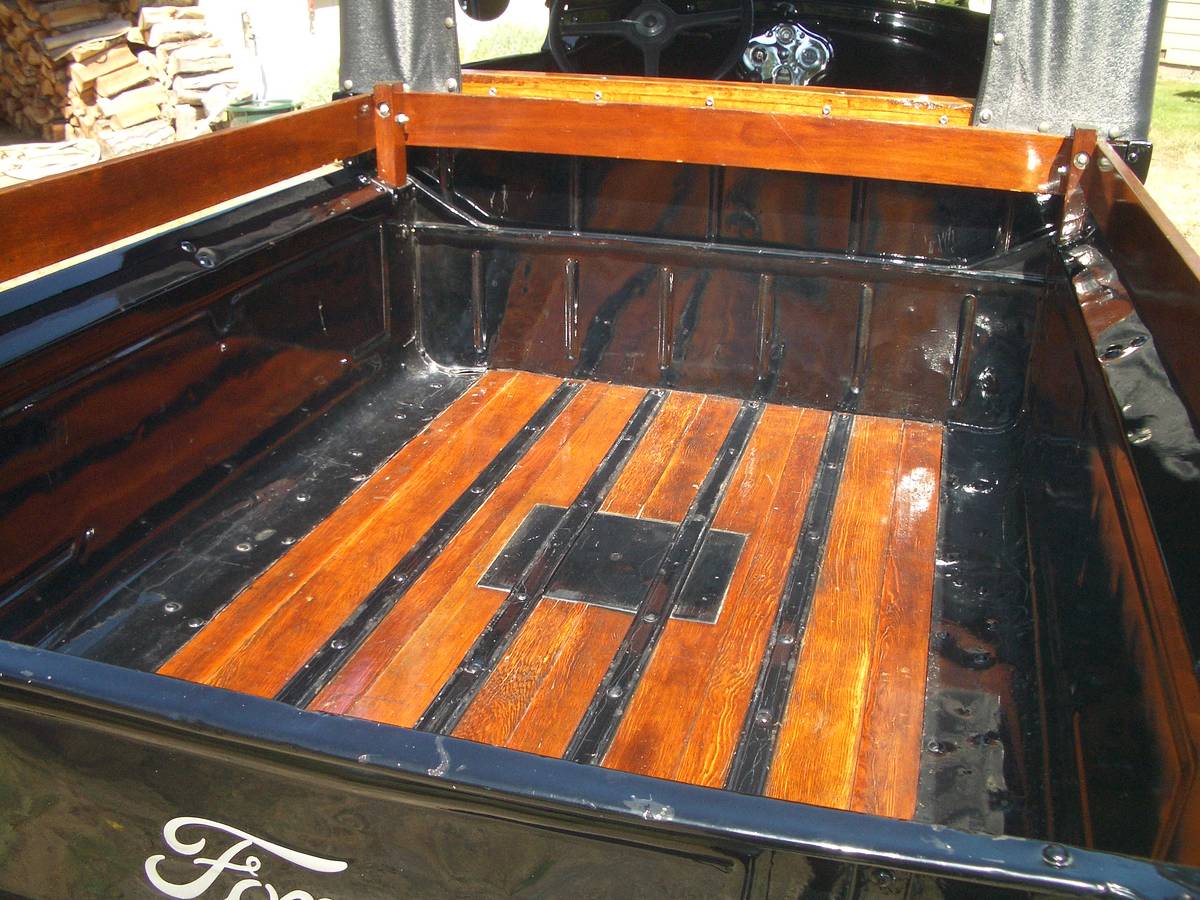 Ford-model-a-roadster-1929-black-8