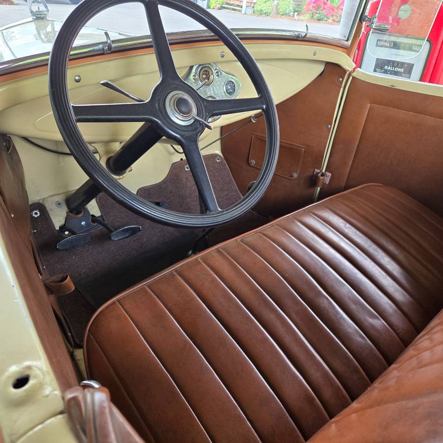 Ford-model-a-roadster-1931-2