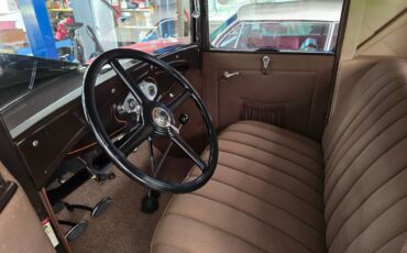 Ford-model-a-sport-coupe-1931-brown-2