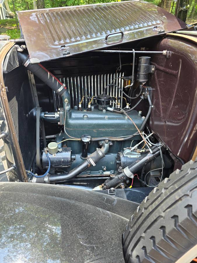 Ford-model-a-sport-coupe-1931-brown-4