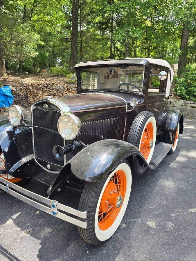 Ford-model-a-sport-coupe-1931-brown-6