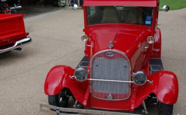 Ford-model-a-tudor-1928-red-1