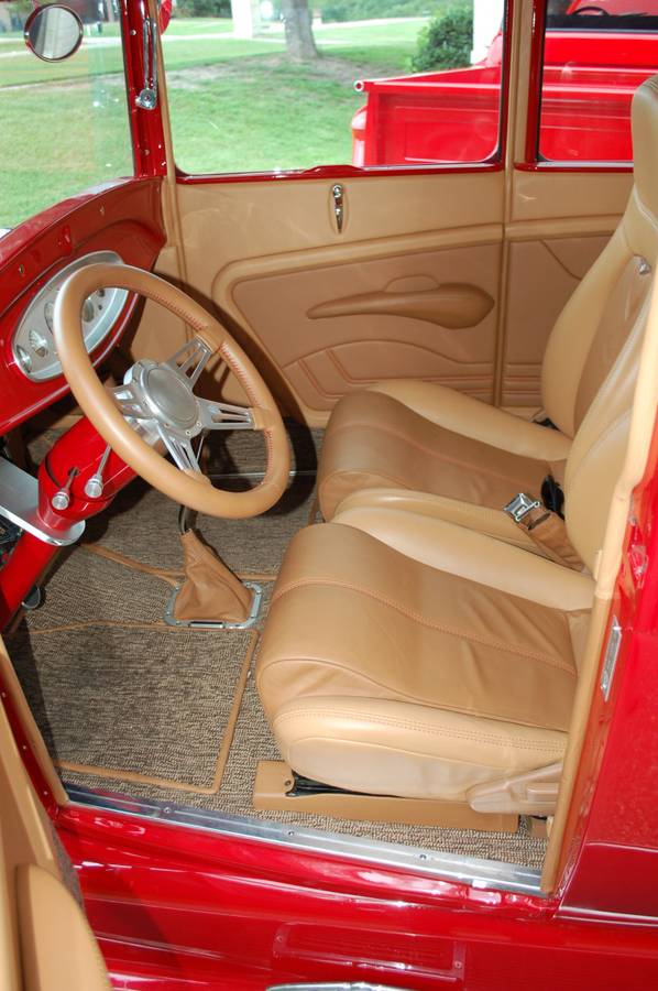 Ford-model-a-tudor-1928-red-10