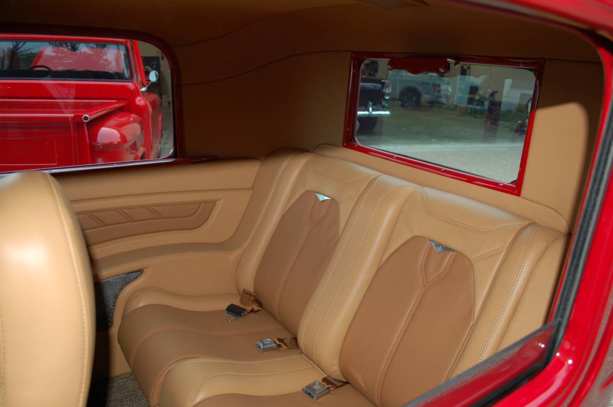 Ford-model-a-tudor-1928-red-11