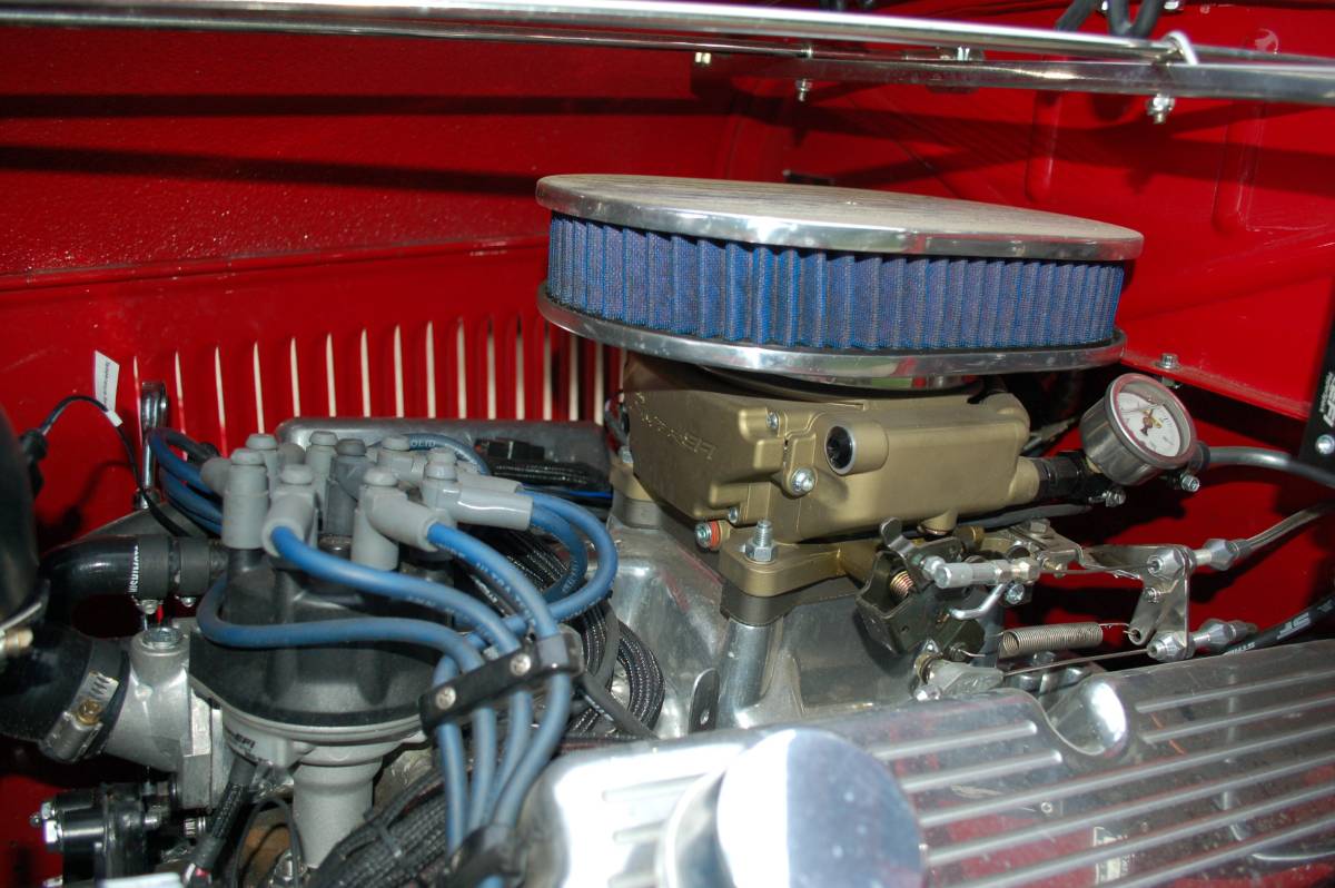 Ford-model-a-tudor-1928-red-20