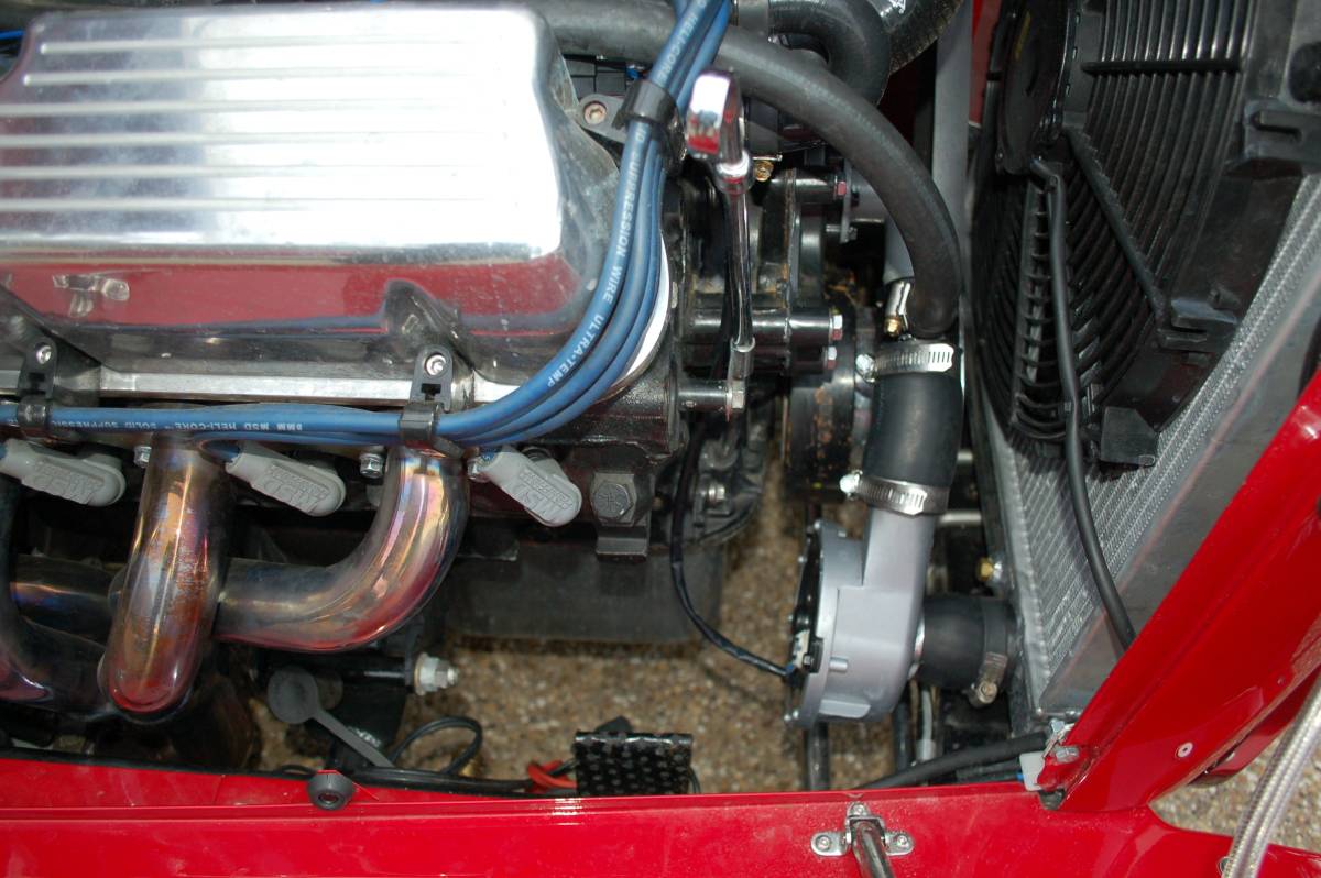 Ford-model-a-tudor-1928-red-21