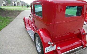 Ford-model-a-tudor-1928-red-4