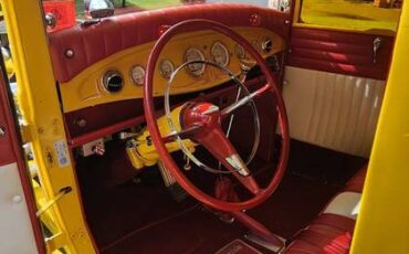 Ford-model-a-tudor-1931-yellow-16