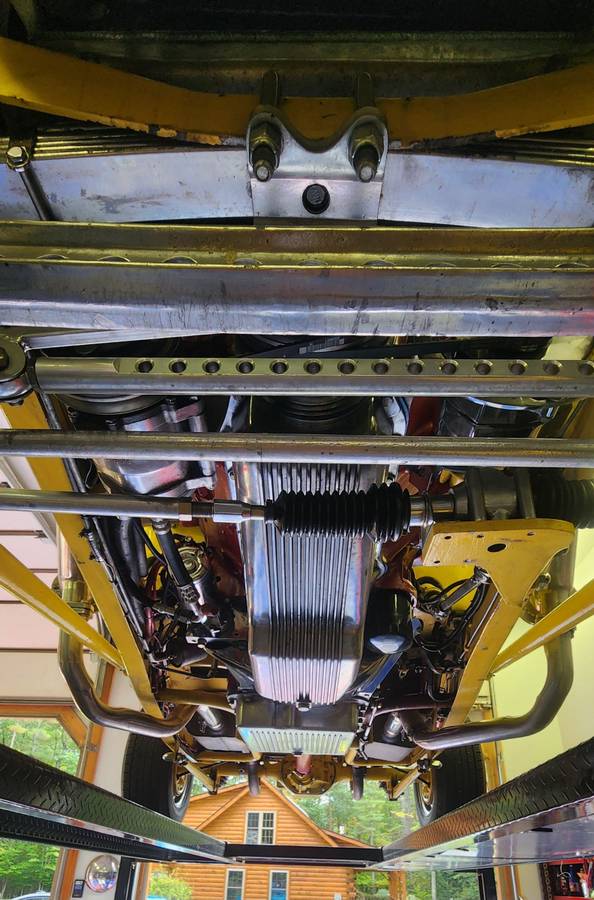 Ford-model-a-tudor-1931-yellow-8