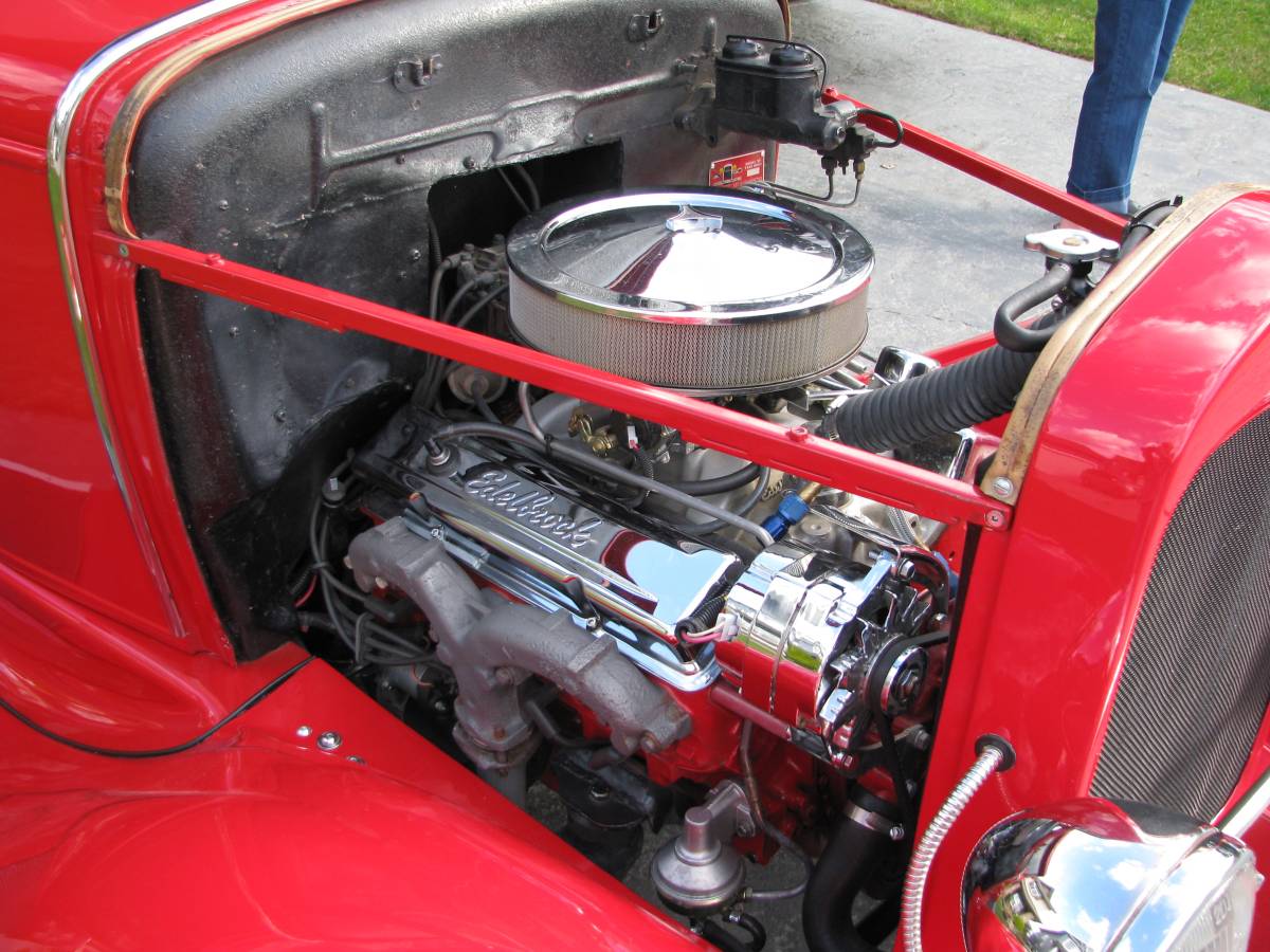 Ford-model-a-tudor-sedan-1931-red-4