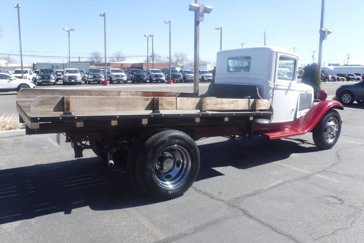 Ford-model-b-1.5-ton-truck-rest-mod-1933-11