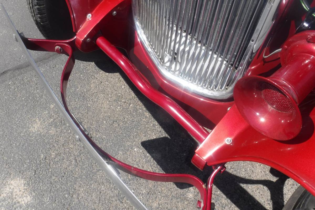 Ford-model-b-1.5-ton-truck-rest-mod-1933-9