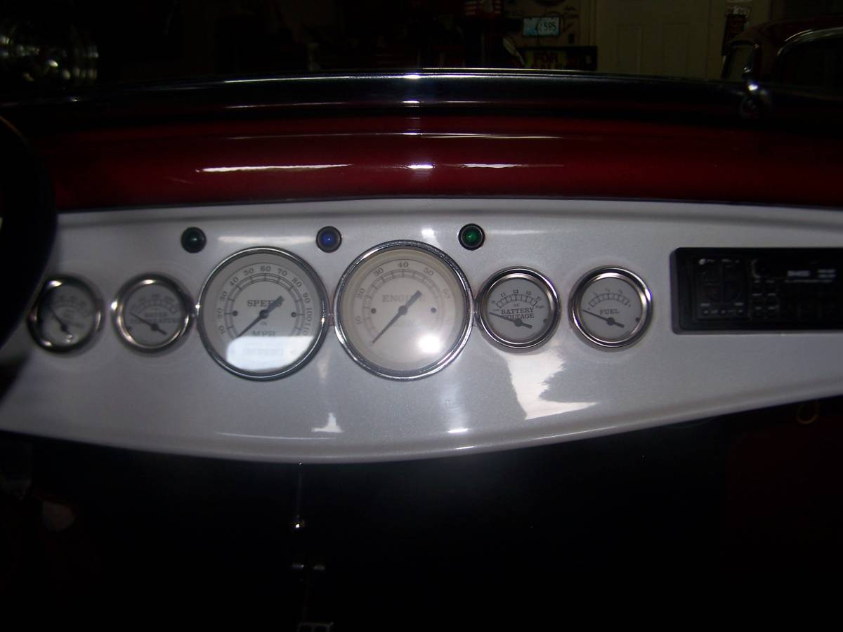 Ford-model-roadster-1932-red-11