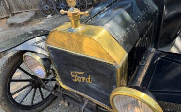 Ford-model-t-1915-black-1