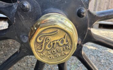 Ford-model-t-1915-black-11