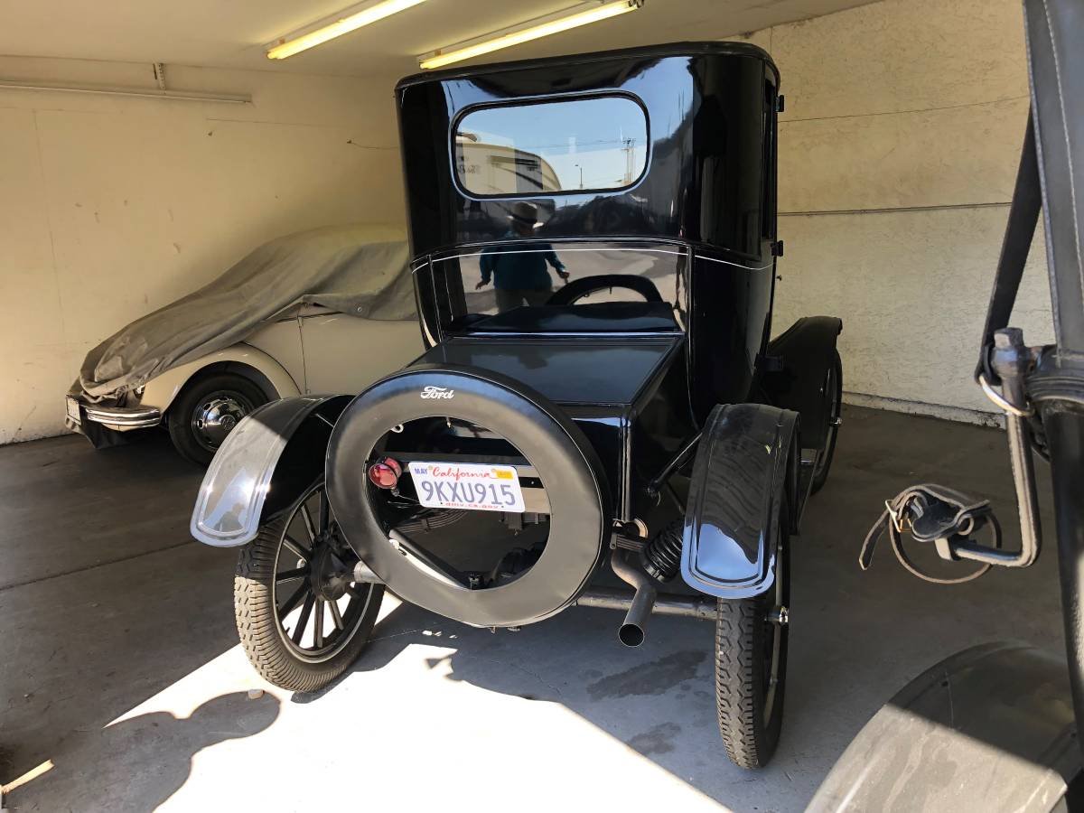 Ford-model-t-1922-black-2
