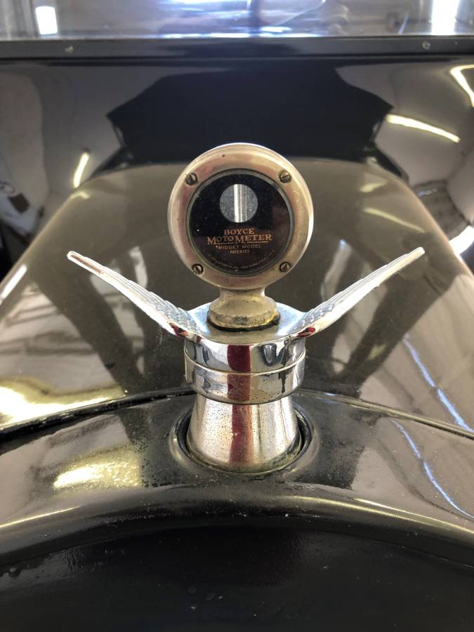 Ford-model-t-1922-black-9