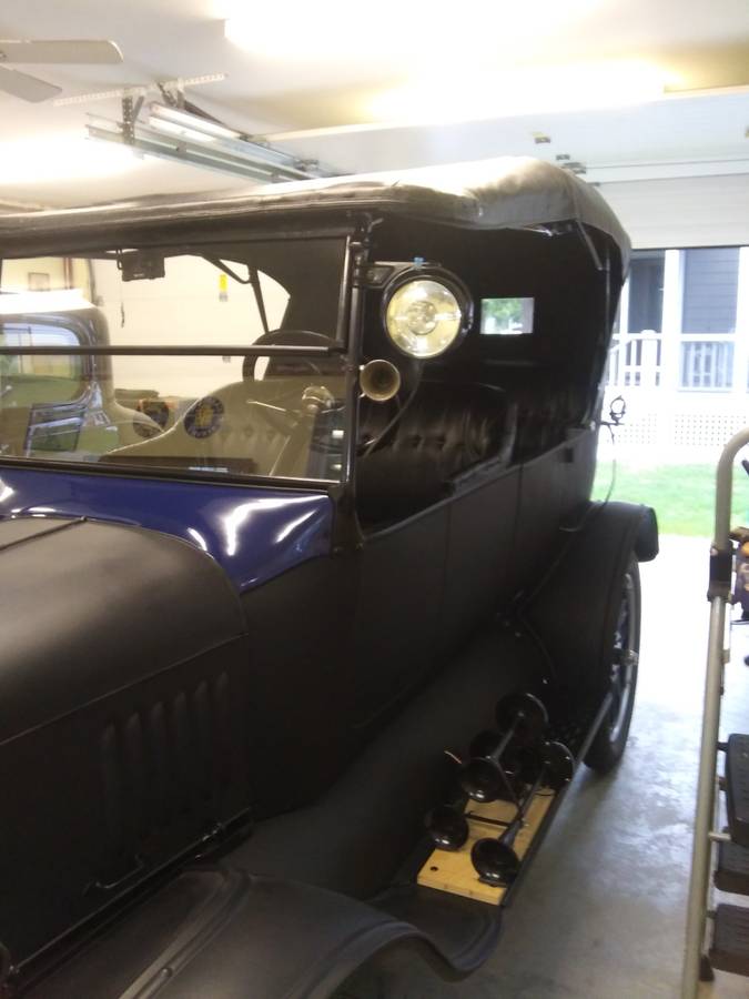Ford-model-t-1924-black-1