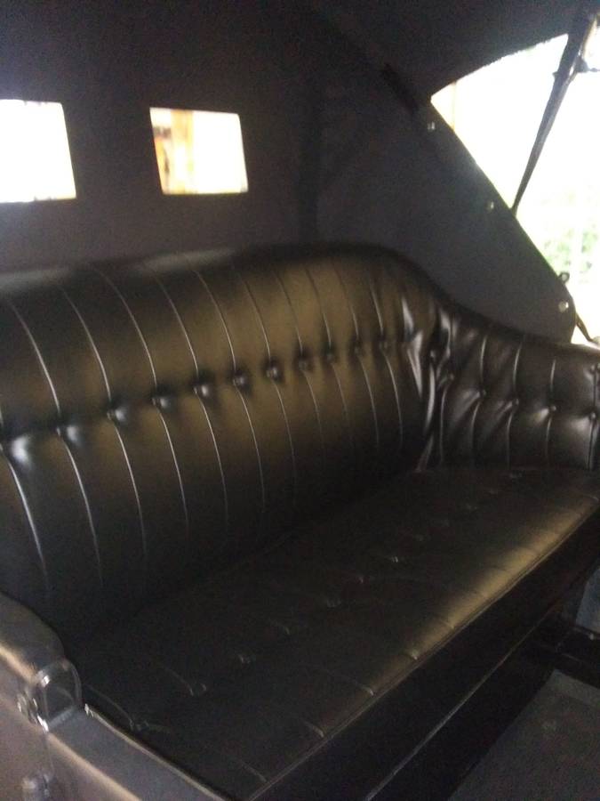 Ford-model-t-1924-black-2