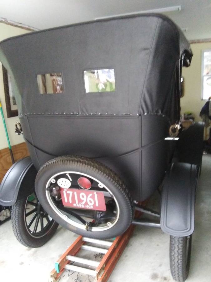 Ford-model-t-1924-black-4